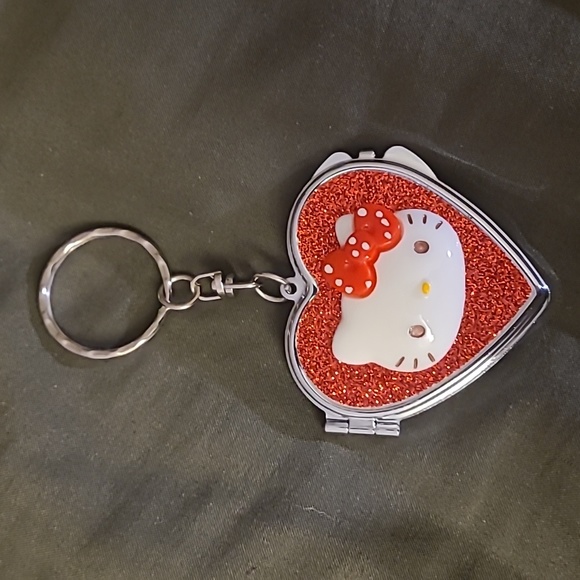 Hello Kitty Glitter Mirror Compact Keychain - Picture 2 of 6